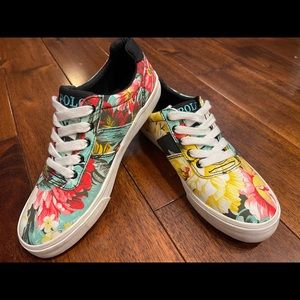 Polo Ralph Lauren Women’s Floral Sneakers Shoes.